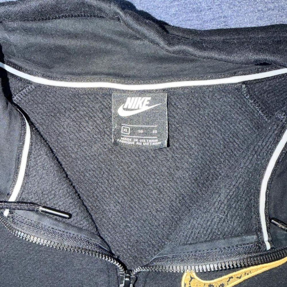 Nike black Quarter Zip Sweatshirt size XL - Picture 3 of 8